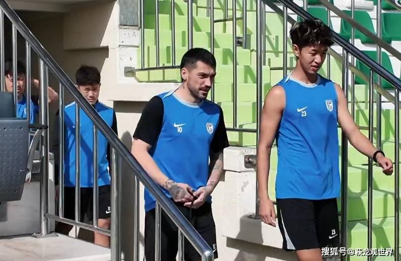 两连败！大连0-1不敌阿联酋保级队！三大外援首发集体哑火，乖乖保级吧