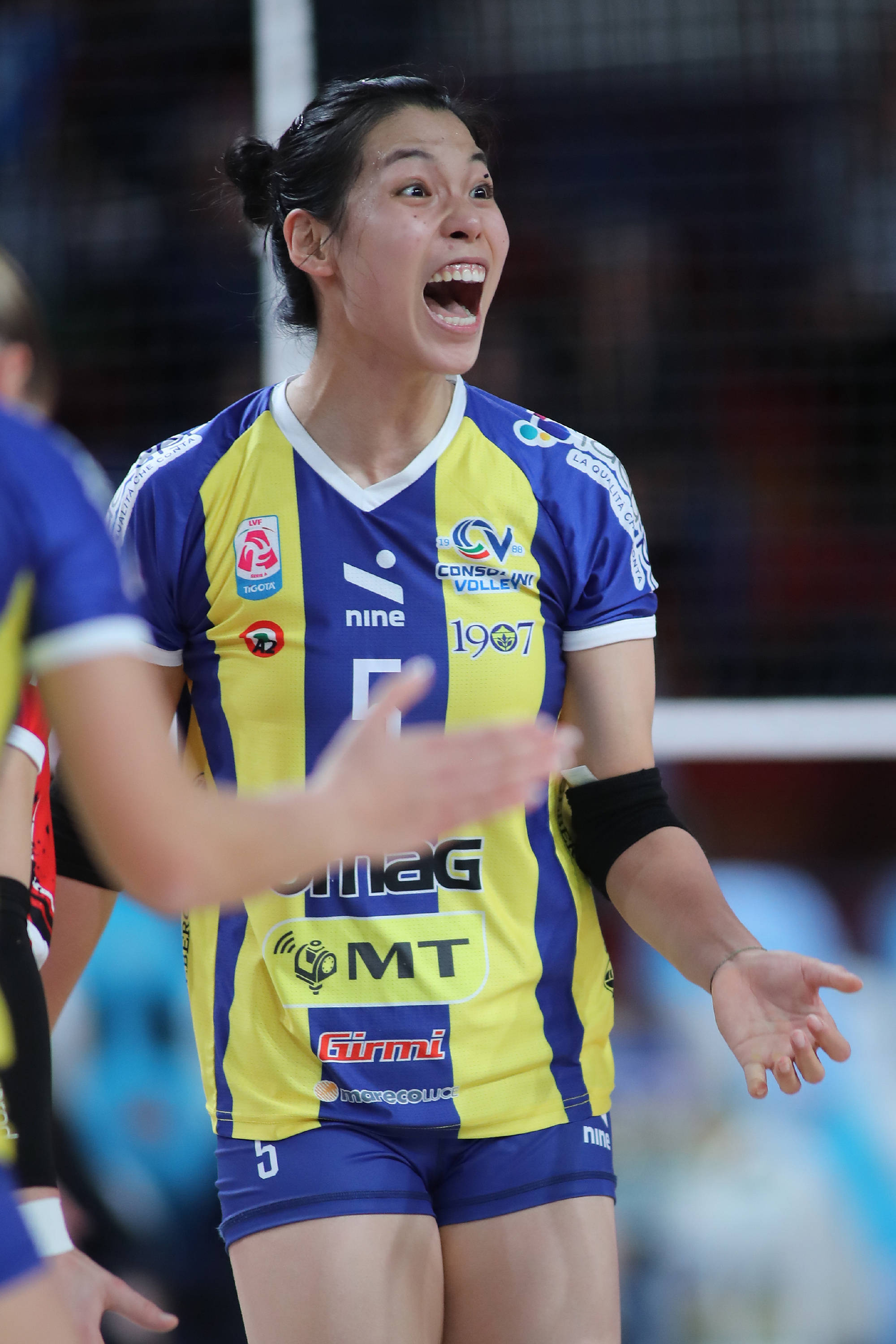 官宣！庄宇珊回归福建女排为保级加码